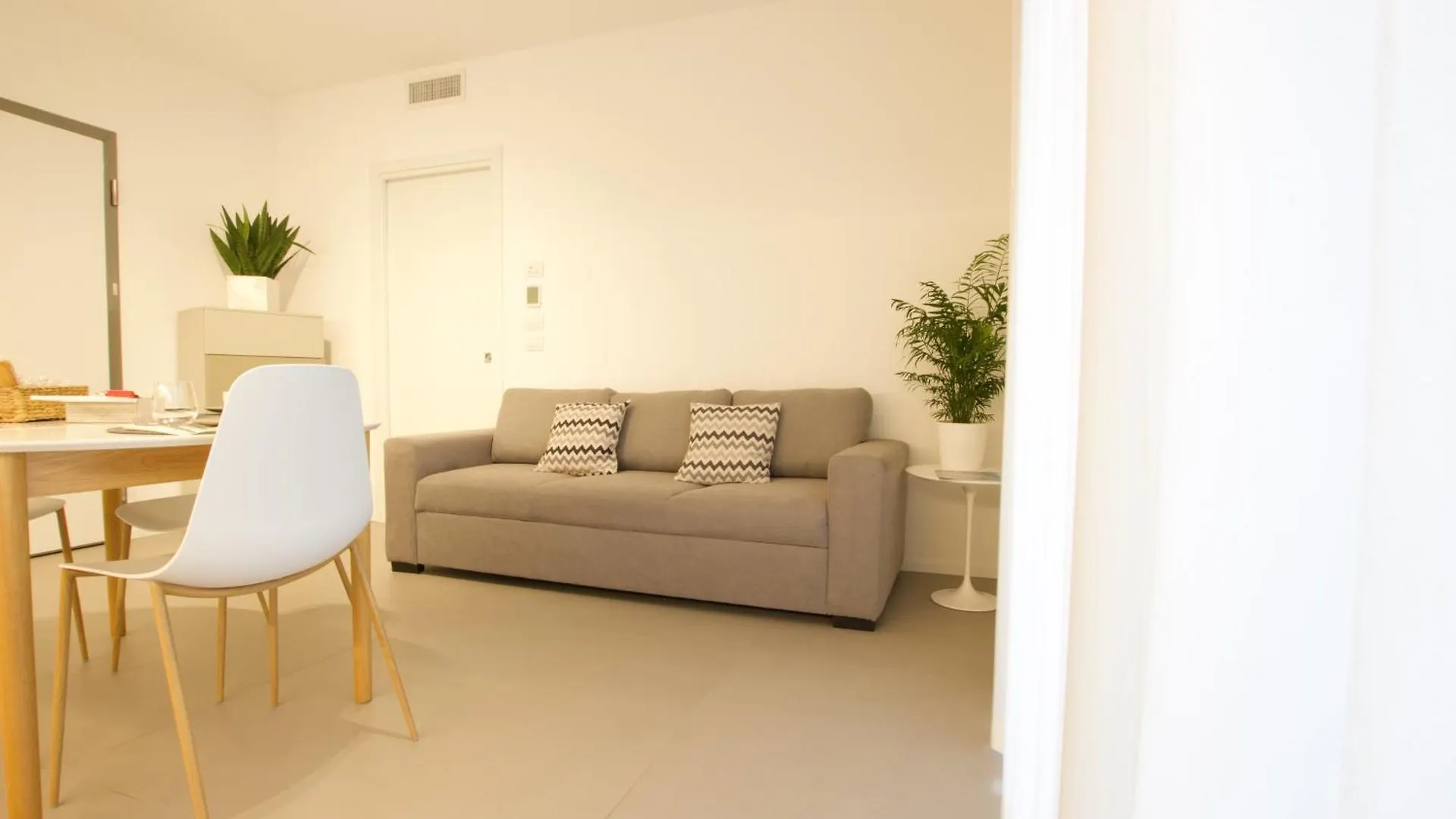 Jes Palace - Home Immobiliare Lido di Jesolo Italy
