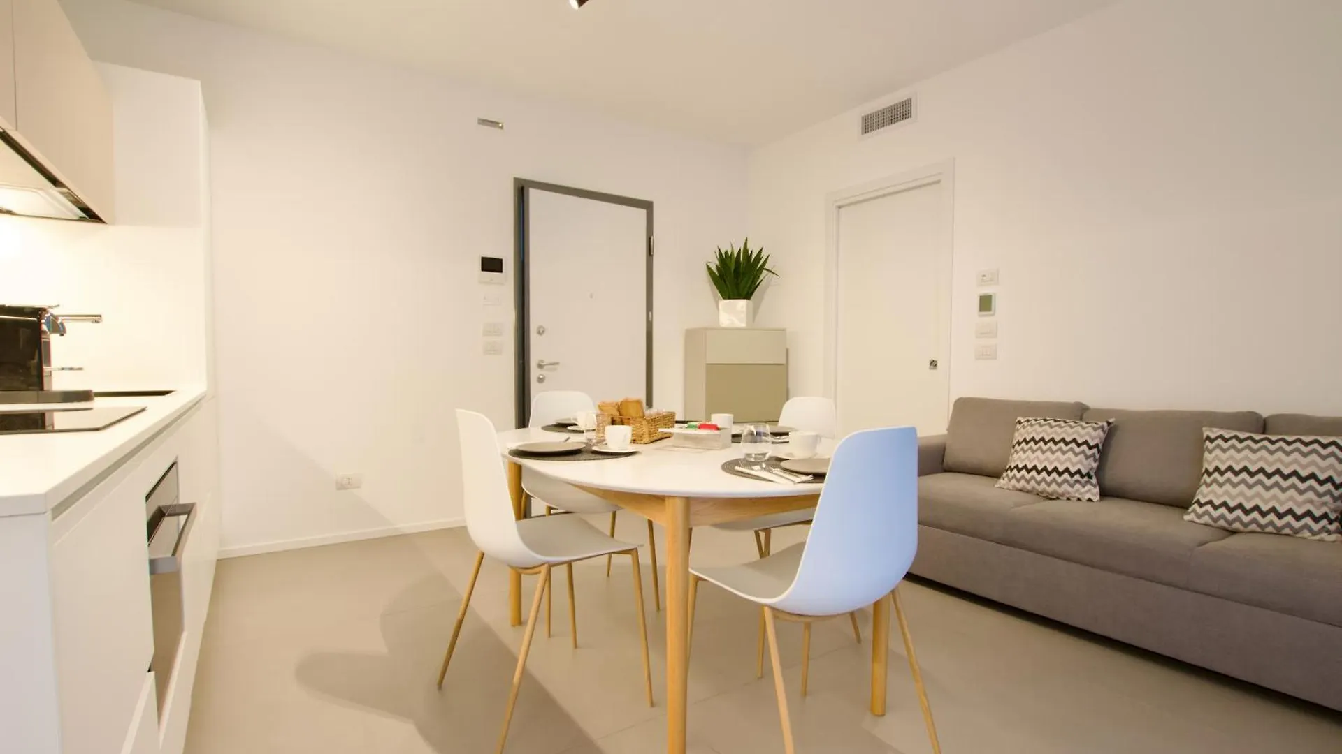 Apartment Jes Palace - Home Immobiliare Lido di Jesolo Italy
