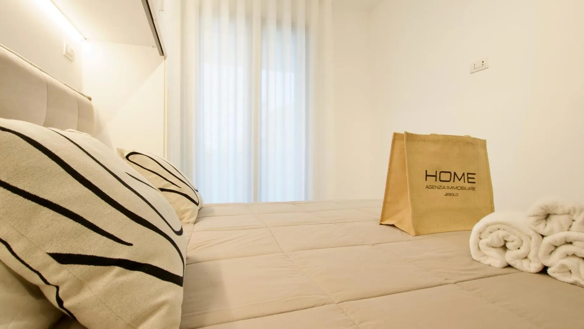 Jes Palace - Home Immobiliare Lido di Jesolo 0*,  Italy